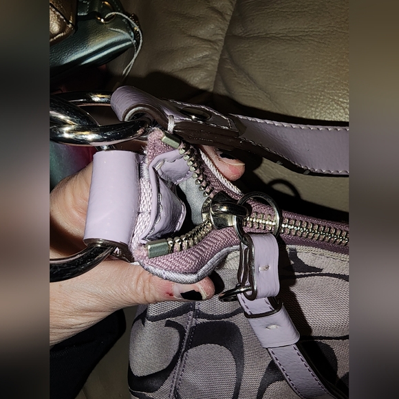 🧿 Lavender Coach Hobo - Picture 7 of 8